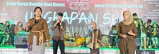 Band Mahasiswa  Unwidha Klaten Berseragam Lurik Dalam HUT Klaten 28 Juli 2023